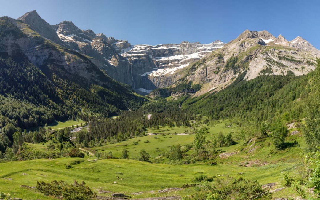Walking and cycling holidays in the Pyrenees